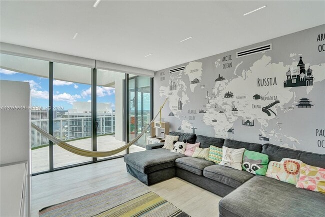 Building Photo - 4000 Island Blvd