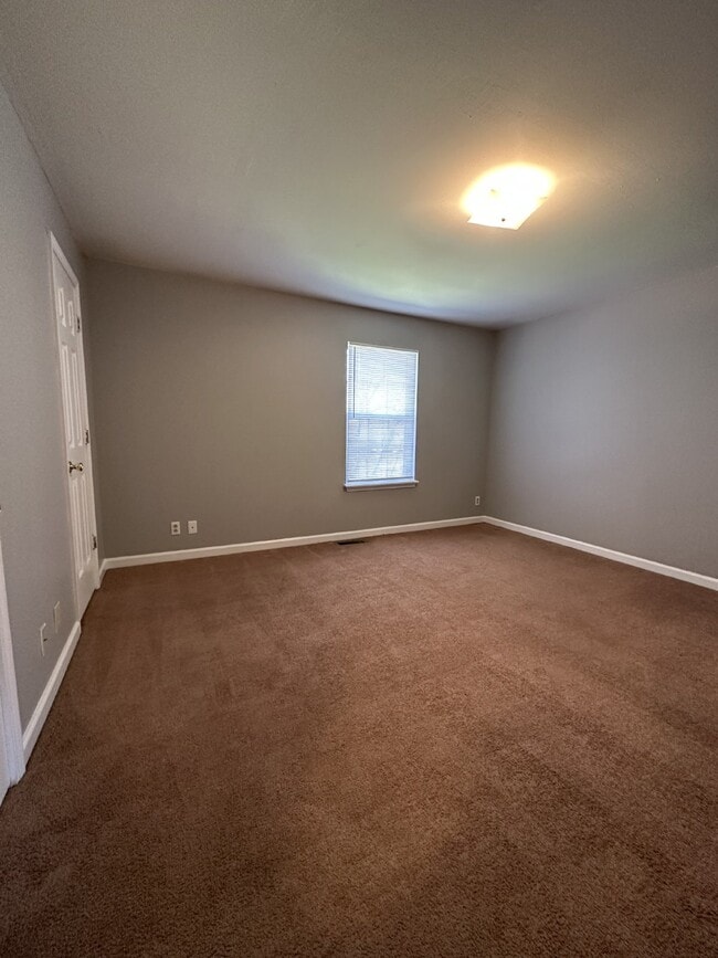 Building Photo - 113 Hickory Trace Rd