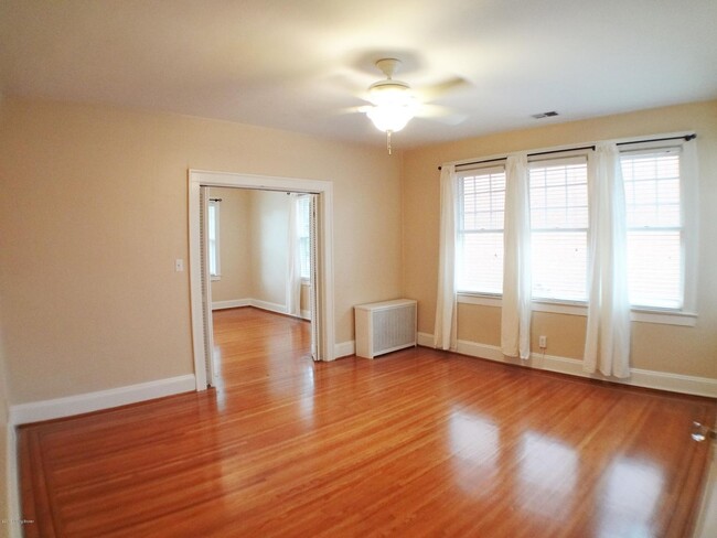 Building Photo - Beautiful 1BR condo in the Highlands