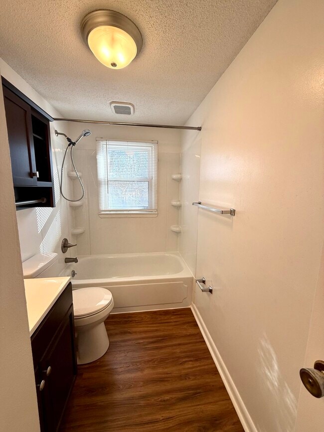 Building Photo - 1405 Webb Ridge Rd