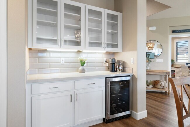 Building Photo - 638 Riverbed Cir