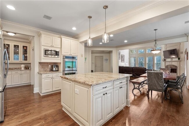 Building Photo - 2408 Winter Garden Pl