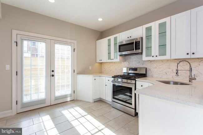 Building Photo - 2052 Gerritt St