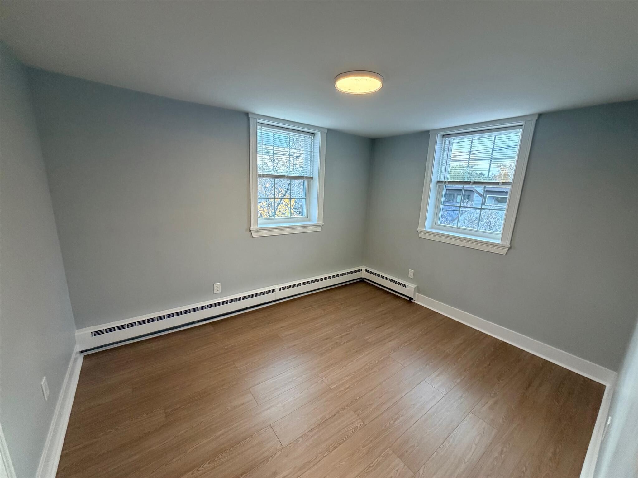 Building Photo - 196 Sherman St