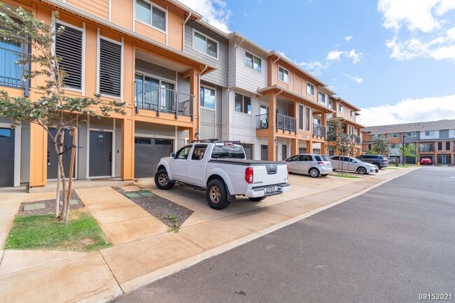 Building Photo - $3,350 / 2br - 1119ft2 - Beautifully Maint...