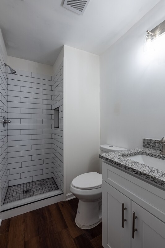 Building Photo - 450 Paines Ave NW