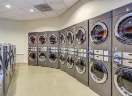 Building Photo - 754 N Dearborn St