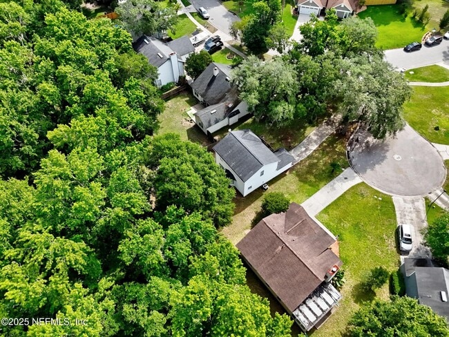 Building Photo - 517 Tuxedo Ct