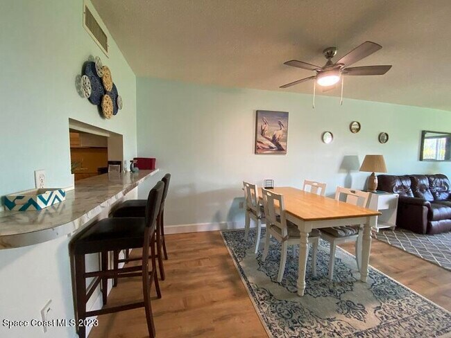 Building Photo - 555 Fillmore Ave