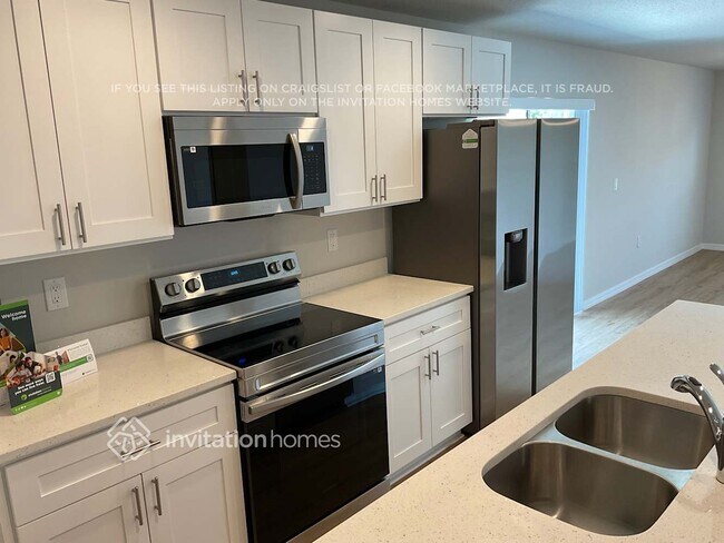 Building Photo - 771 Upland Ave SE