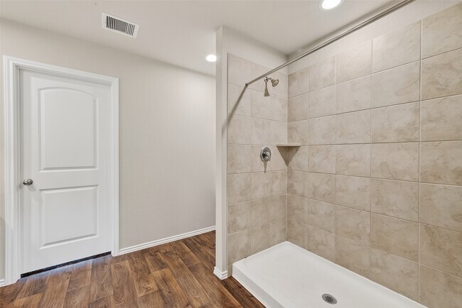 Building Photo - 20926 Belmont Village Wy