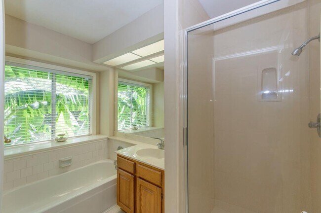 Building Photo - 11310 Chiselhurst Way Ct