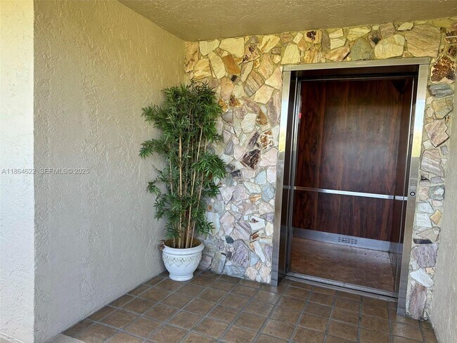 Building Photo - 3150 NW 42nd Ave