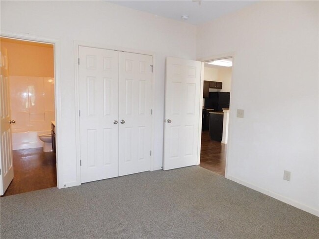 Building Photo - 40 Lora Ln