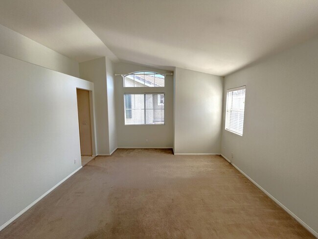 Building Photo - Sunflower Unit A  Glendora, Ca 91740 (3 Bed, 2.5 Bath)