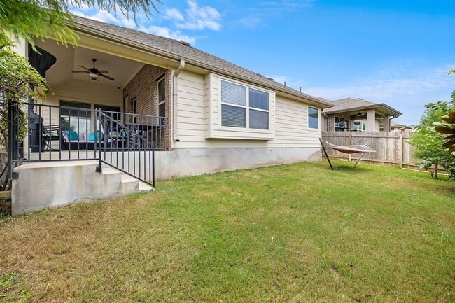 Building Photo - 163 Mount Ellen St