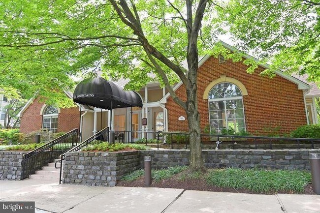 Building Photo - 1519 Lincoln Way