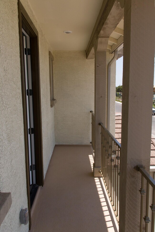 Building Photo - 1106 E Weatherby Way