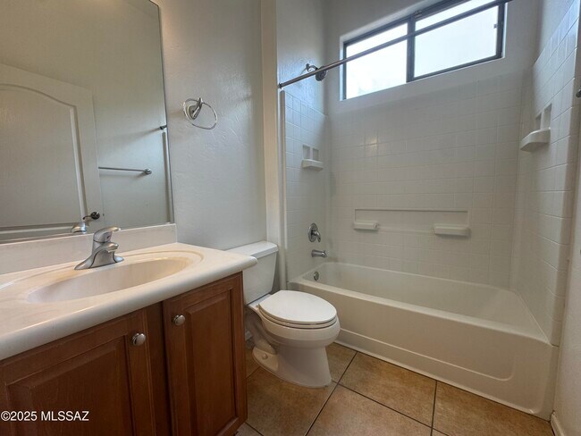 Building Photo - 4228 E Stony Meadow Dr