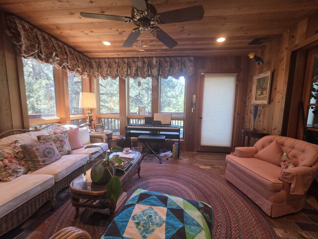 Building Photo - 1921 Bernina Dr