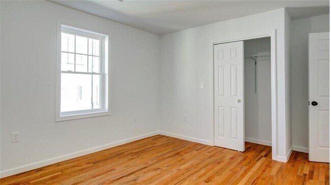 Building Photo - 17 Slocum St