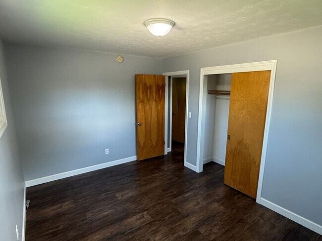 Building Photo - 4 Bedroom 3 Bath Home for Rent