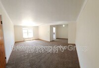 Building Photo - 2445 W Bancroft St