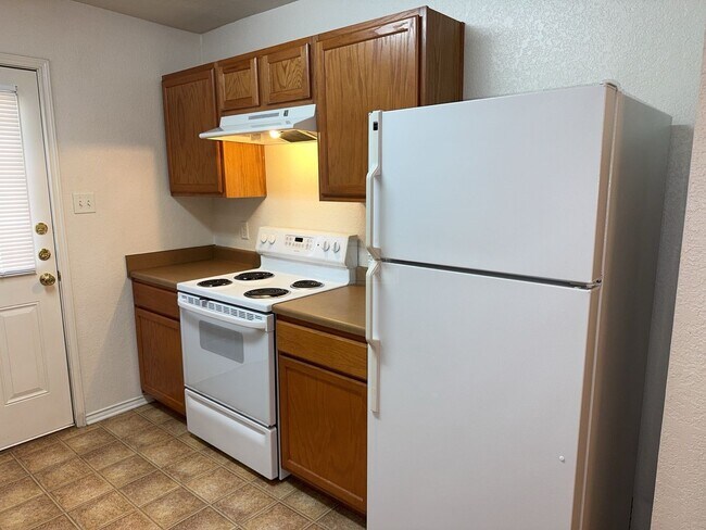 Building Photo - 5304 Lauren Lea Dr