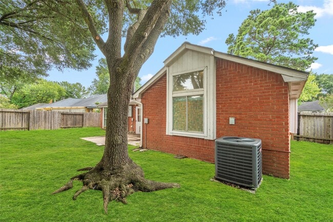 Building Photo - 22514 Round Valley Dr