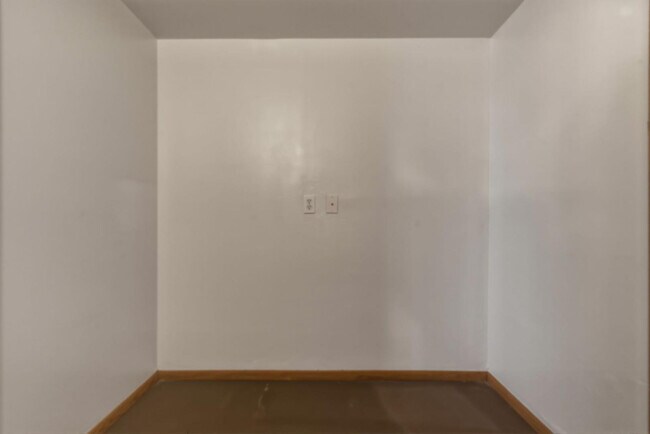 Building Photo - 3636 W Keim Dr