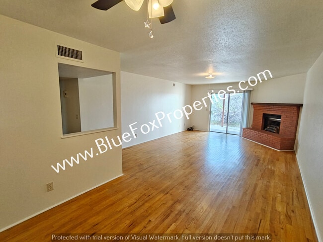 Building Photo - 1201 N Tracy Ave