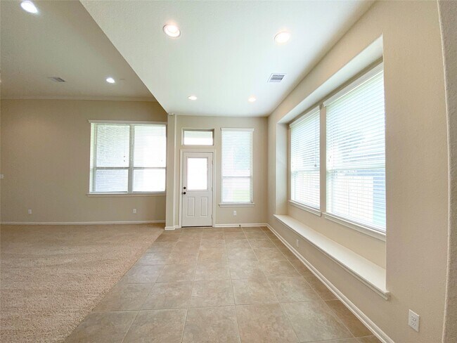 Building Photo - 1527 Kent Valley Ln