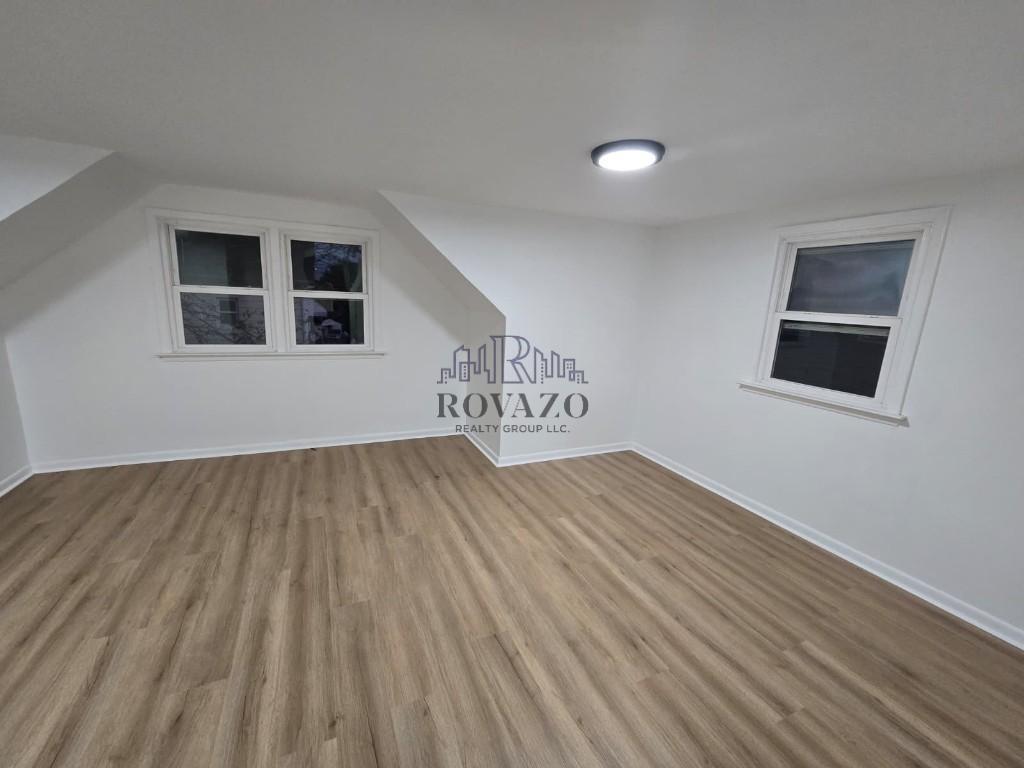 Building Photo - 1283 Broadway