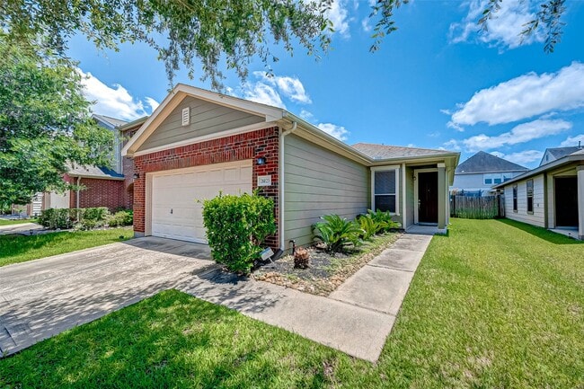 Building Photo - 26123 Parkman Grove Dr