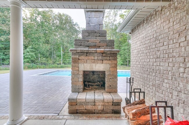 Building Photo - 1485 Round Rock Dr