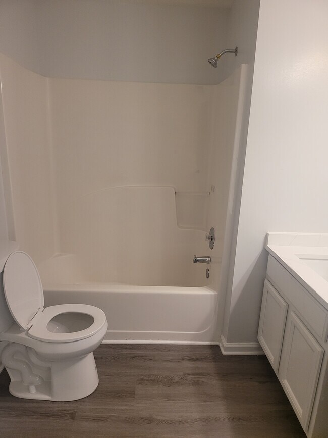 Bathroom - 1728 Bob White Ln SE