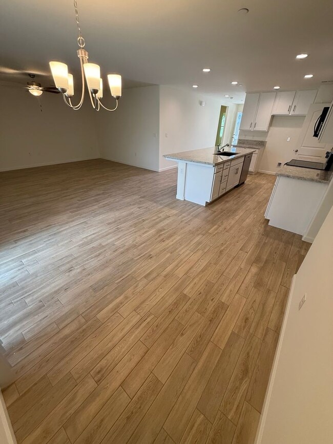 Building Photo - NEW Beautiful 3 Bedroom 2 Bath Home In Delano