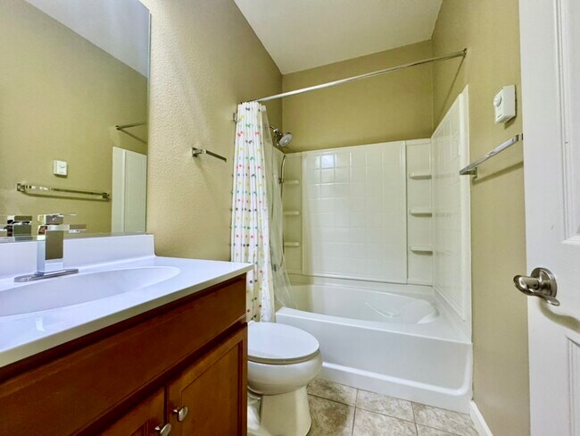 Building Photo - 6576 S Mariposa Ct