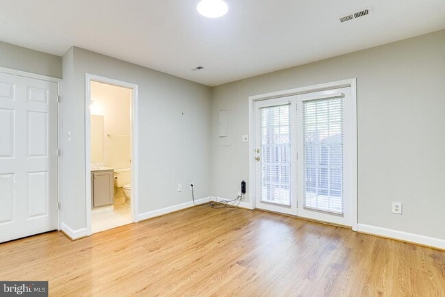 Building Photo - 1706 S Edgewood St