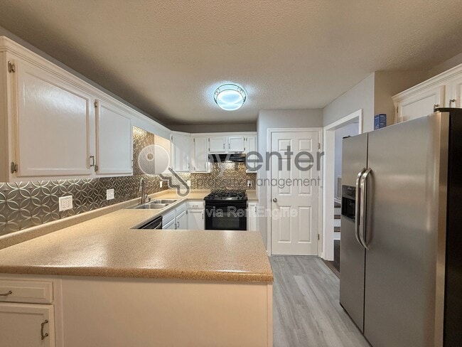 Building Photo - 809 Trotter Ln