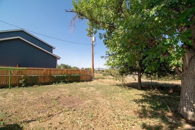 Building Photo - 2541 N Garfield Ave