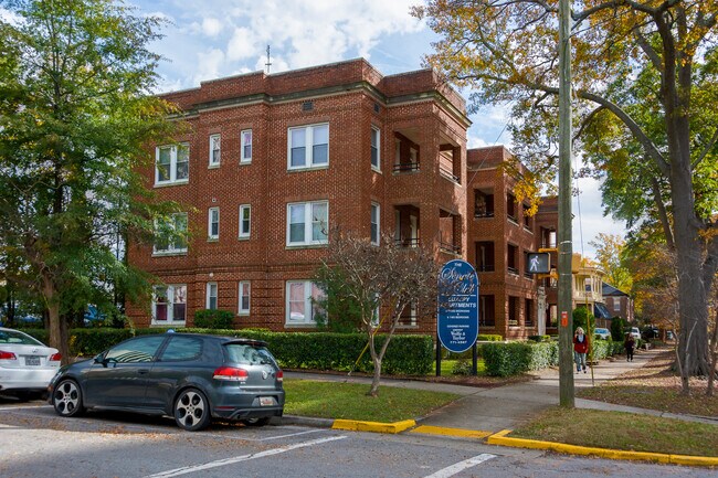 Building Photo - The Senate Club - 2 bedroom/2 bath **** MO...