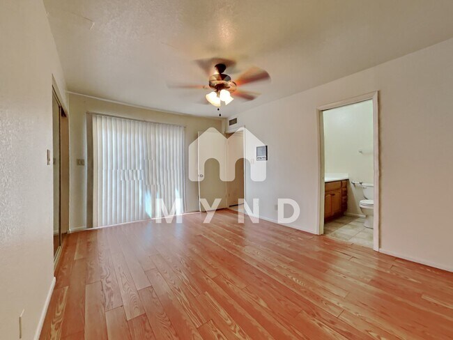 Building Photo - 5100 N Miller Rd Apt 23