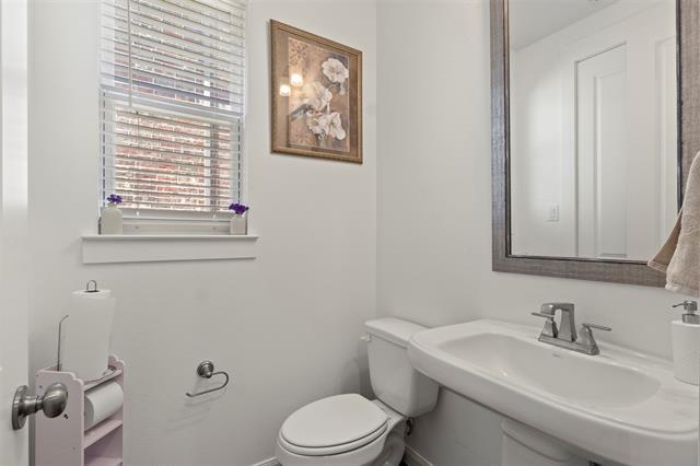 Building Photo - 2228 Briar Ridge Trail