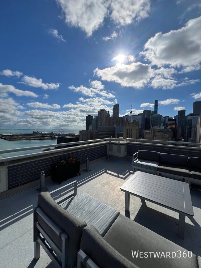 Building Photo - 222 E Pearson St