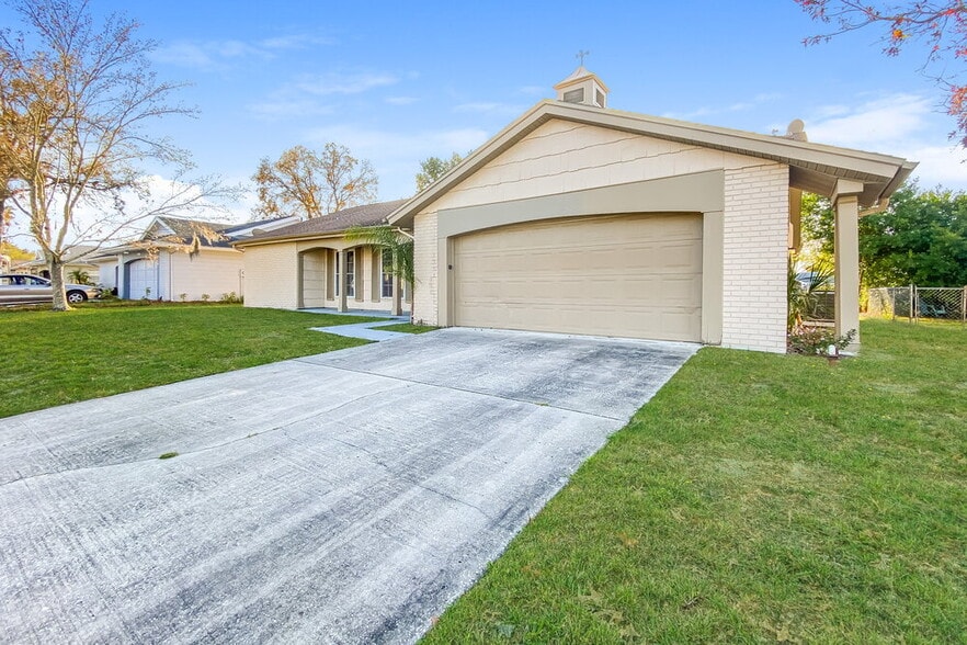 Primary Photo - 13021 Sirius Ln