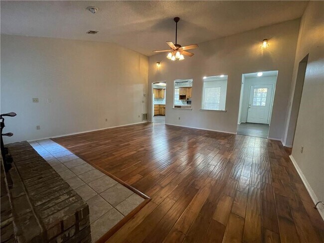 Building Photo - 13676 Cardinal Cir