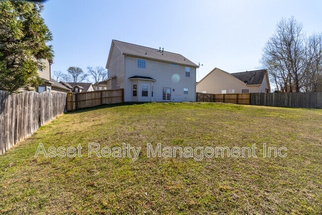 Building Photo - 1617 Silver Oak Ln