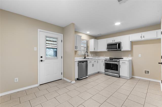 Building Photo - 1035 N Ravinia Dr