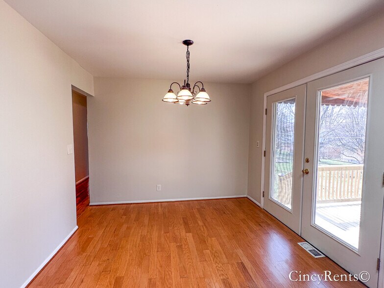 Building Photo - 1647 Rockhurst Ln